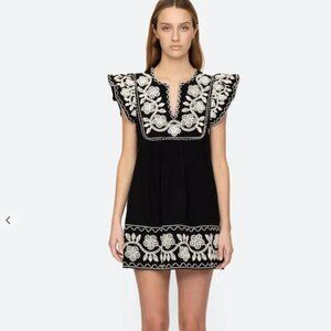 Sea Embroidered Flutter Sleeve Dress - Black & White M